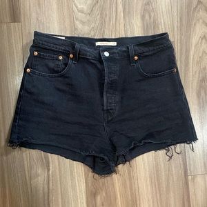 Levi’s Ribcage Shorts